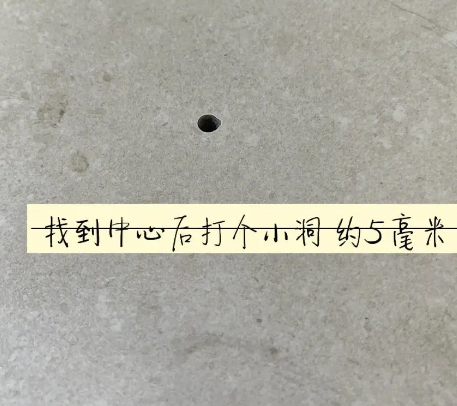中江瓷砖空鼓维修公司专业解答在瓷砖铺贴过程中，如果砂料搅拌不均匀，将会带来以下问题